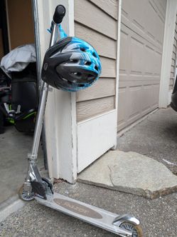 Razor kick Scooter fir kids with helmet