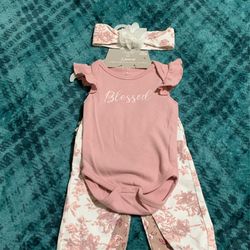 Girls 3-6 Month, Four Piece Set.