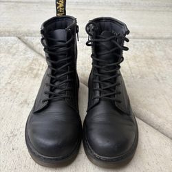 Dr Marten Lace up Boots great shape size US 5