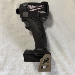 Milwaukee M18 FUEL 18V Lithium-Ion Brushless Cordless 1/4 in. Hex Impact Driver (Tool-Only)