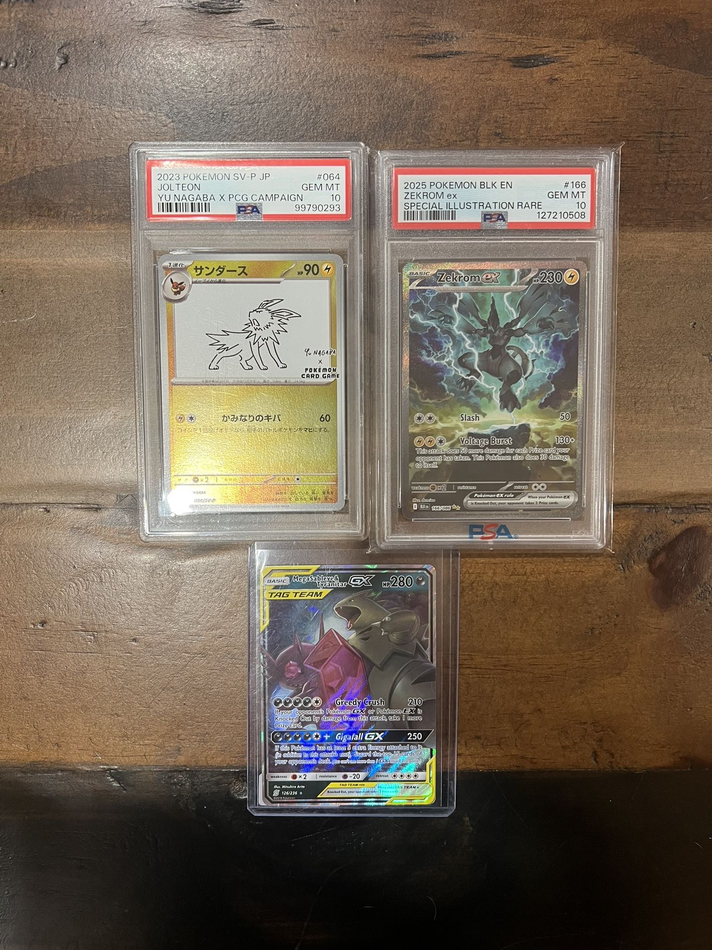 Pokemon Black Bolt Zekrom - Jolteon - Tyranitar