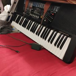 CASIO CT-700 KEYBOARD 