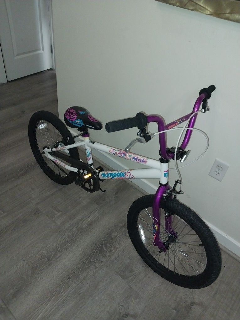 20" Mongoose Slyde Freestyle BMX Bike