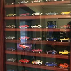 Huge collection of mainly Hotwheels Hot Wheels to inquire. $1-150
