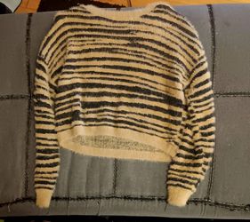 Beige and black fuzzy Jessica Simpson crop sweater
