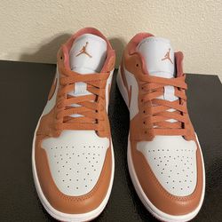 Air Jordan 1 Low Womens Size 9.5 Sky J Orange 