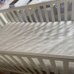 Crib with mattress 