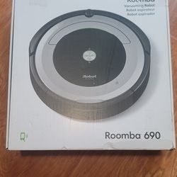 iRobot Roomba 690 Robot Vacuum – Works Great! With Charging Dock + Box
