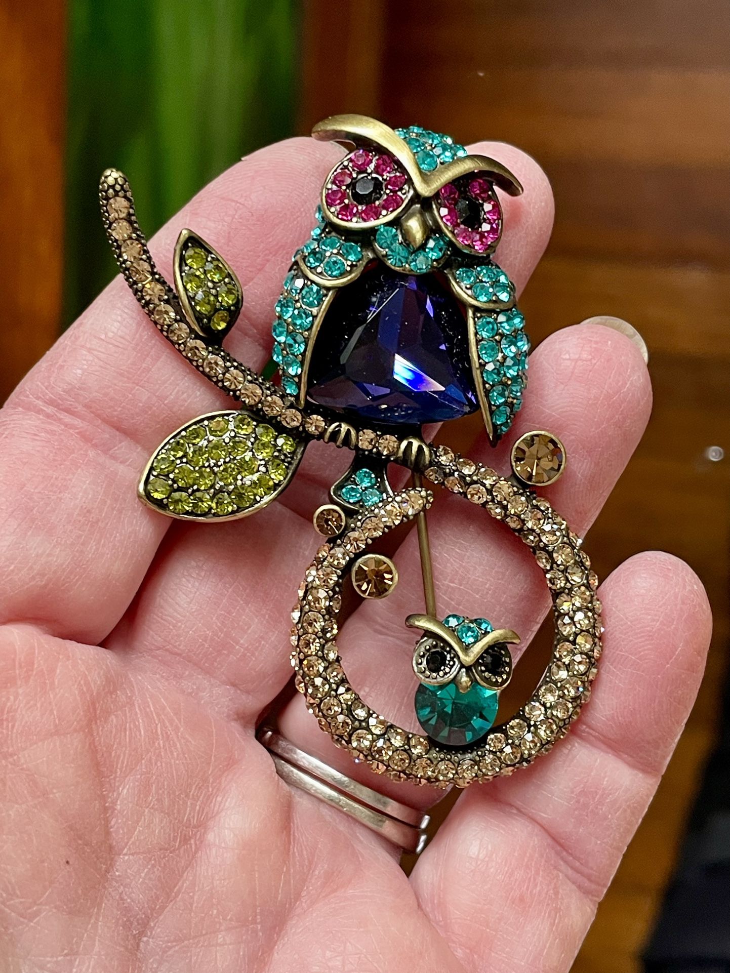 Vintage Mother & Baby Owl Rhinestone Pin 2” Multicolor Lapel Brooch. Sparkles! So bright!