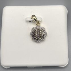 10kt, 0.20ctw Real Gold and Diamond Charm