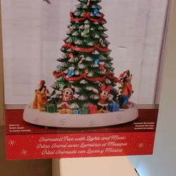 Disney Animated Christmas Tree With Lights And Sound