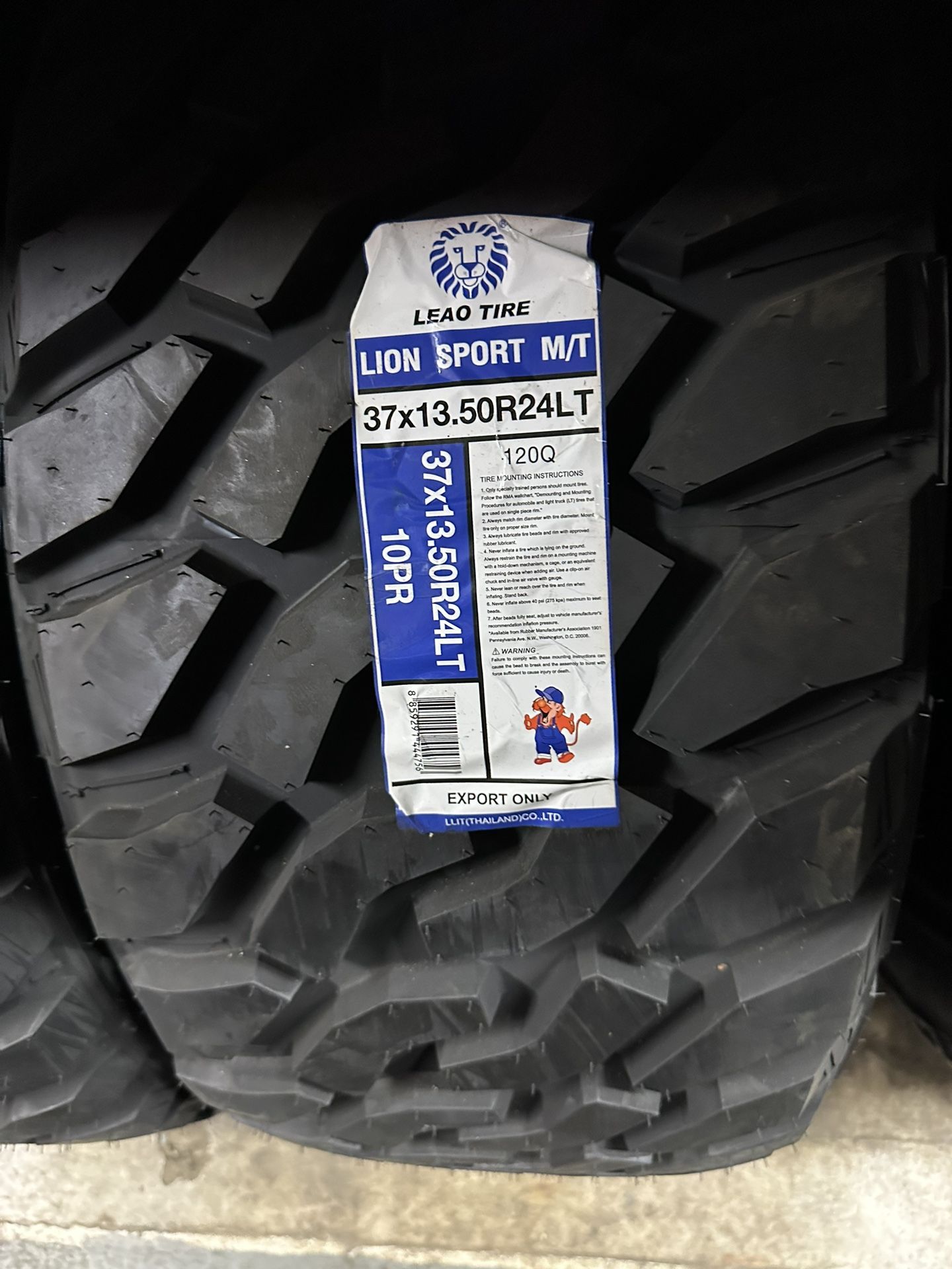 37x13.50x24 Mud Tires