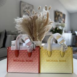 $75 Each Michael Kors Crossbody Bag The Size It’s Bigger Than The Kids Tablet Brand New And Pick Up Gahanna 