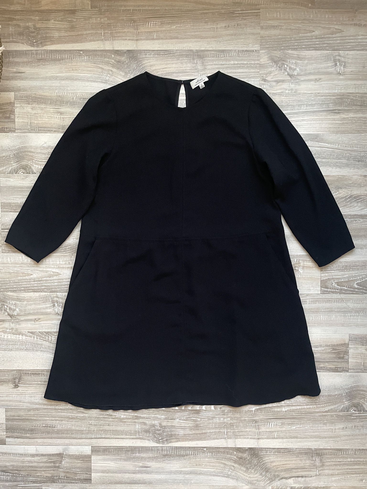 Wilfred Aritizia Oversized Black Aline Dress Size XS Solid Pockets Round Neck