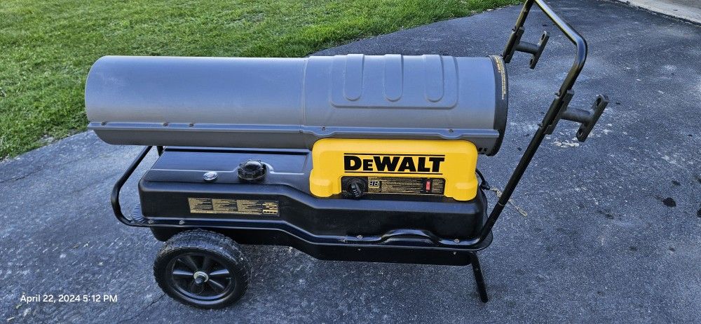 DeWalt Kerosene Forced-Air Heater 210,000 BTU - LIKE NEW USED VERY LITTLE