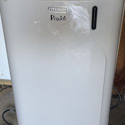 White DeLonghi Air Conditioner / DeHumidifier 