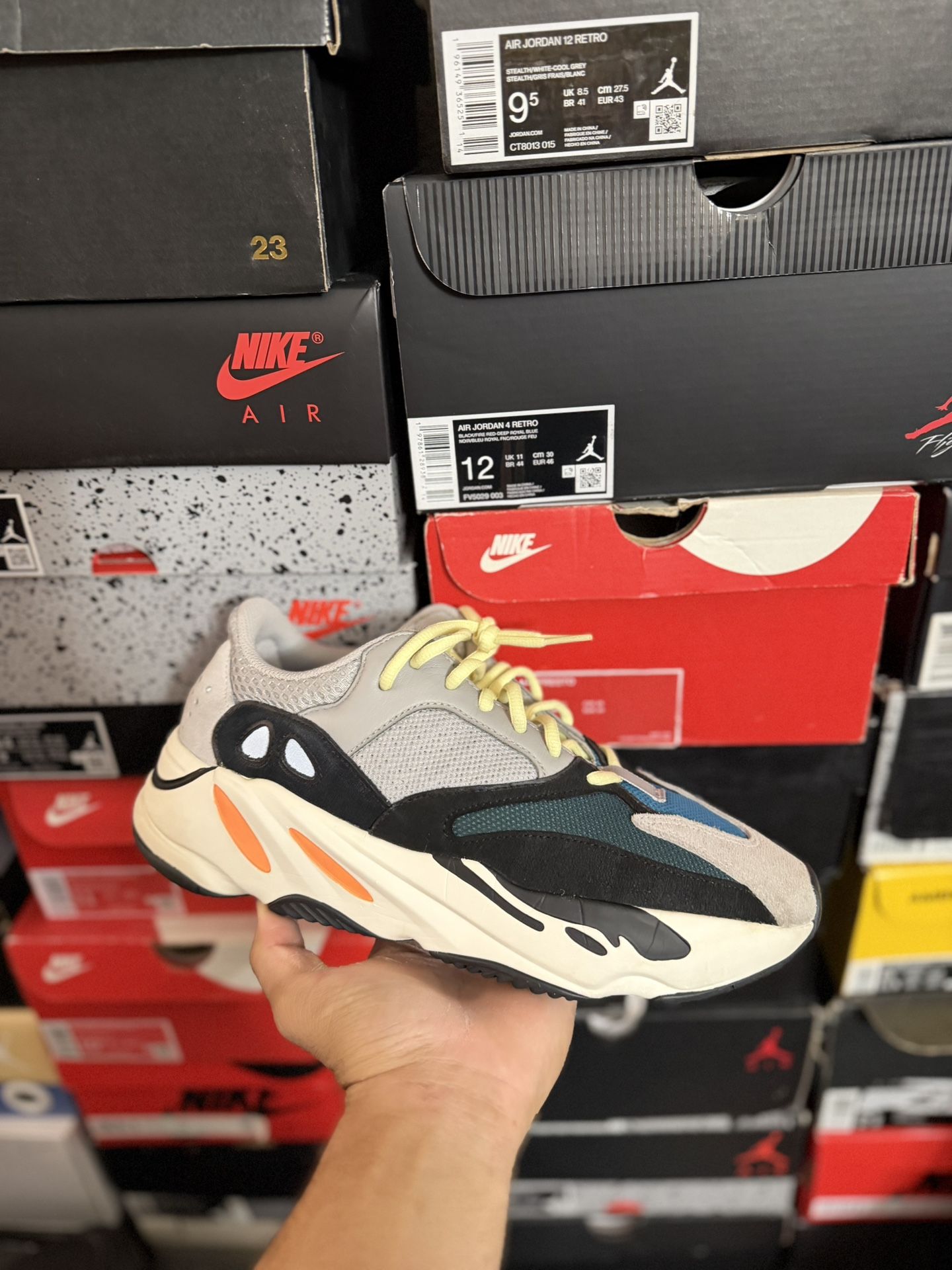 Adidas Yeezy 700 Waverunner size 9.5 VNDS 