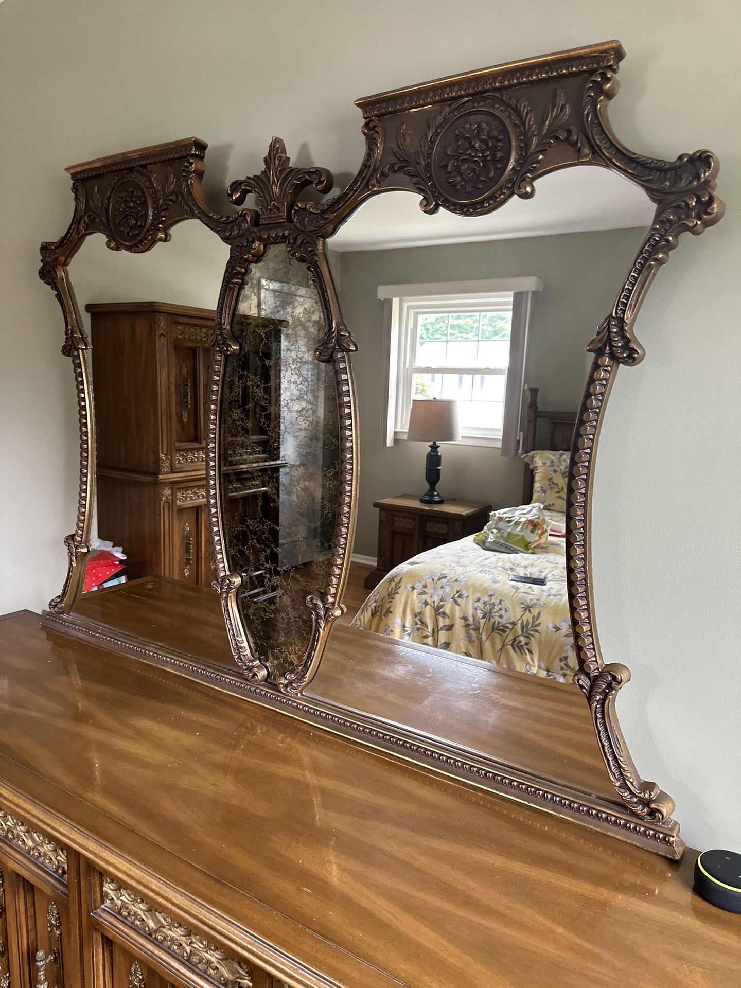 Queen mid century / Mediterranean bedroom set