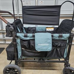 ✨️WonderFold W4 Luxe Stroller Wagon - Like New!✨️
