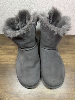 NEW (SIZE 9) Womens UGG® Mini Bailey Bow II Boot - Gray