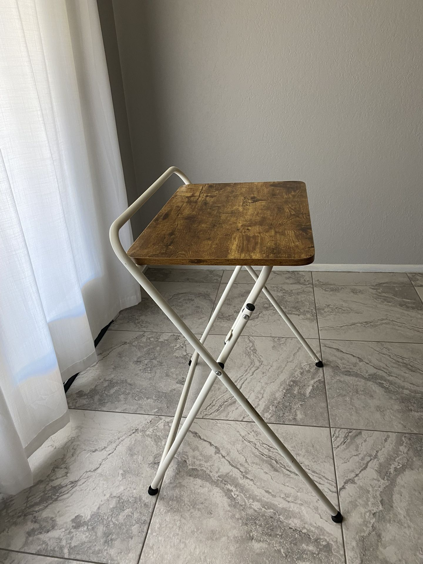 Foldable Desk/TV Table