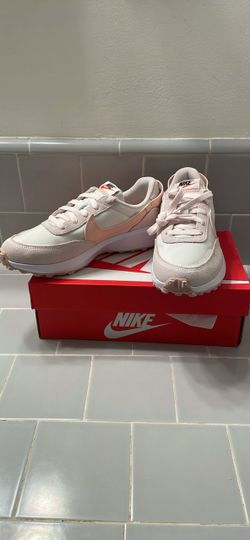 Nike Low-Top Sneakers Pink and White