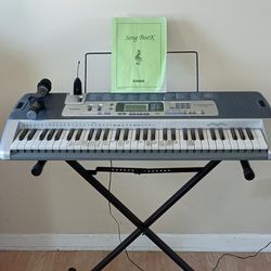 Casio Piano Keyboard With Microphone 🎤 For DJ And Music Learning  *