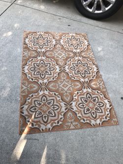 Medium rug