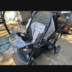 Stroller - sit Or Stand Or Lay Down!