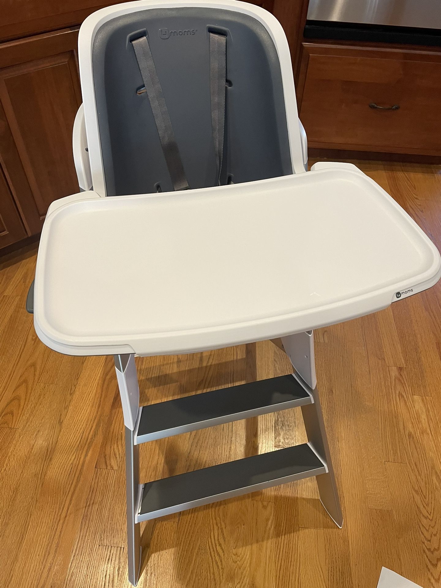 4moms Magnetic High Chair