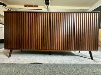 Mid- Century Modern Fluted Buffet Cabinet / Sideboard