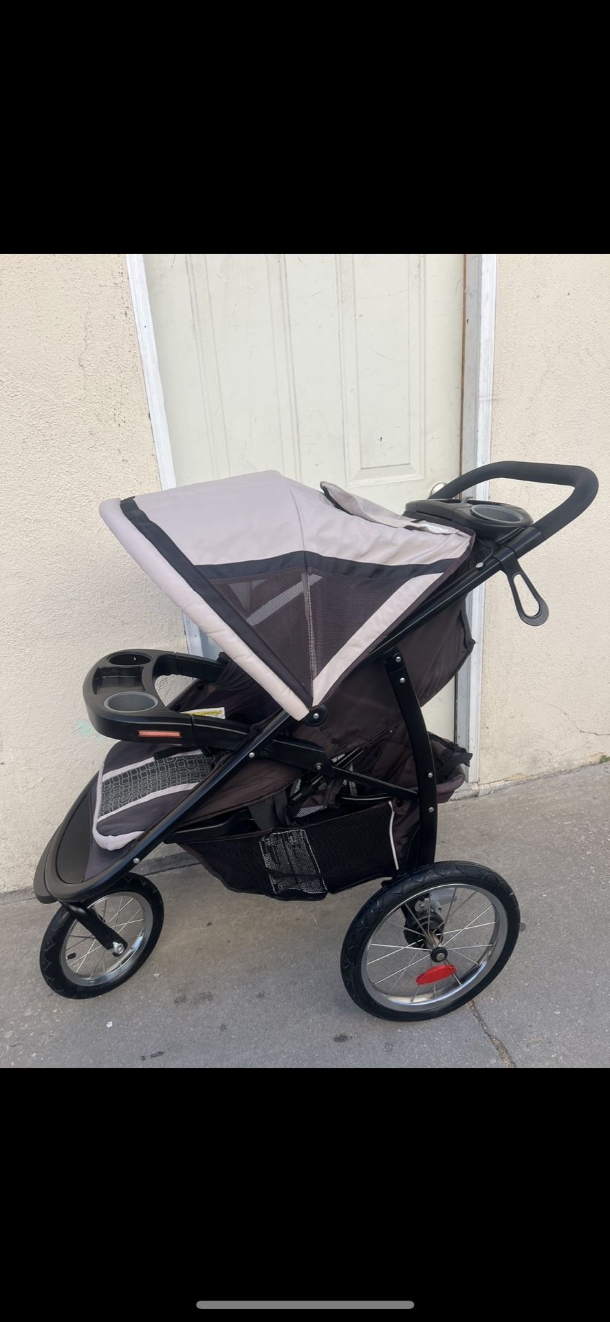 GRACO JOGGER STROLLER