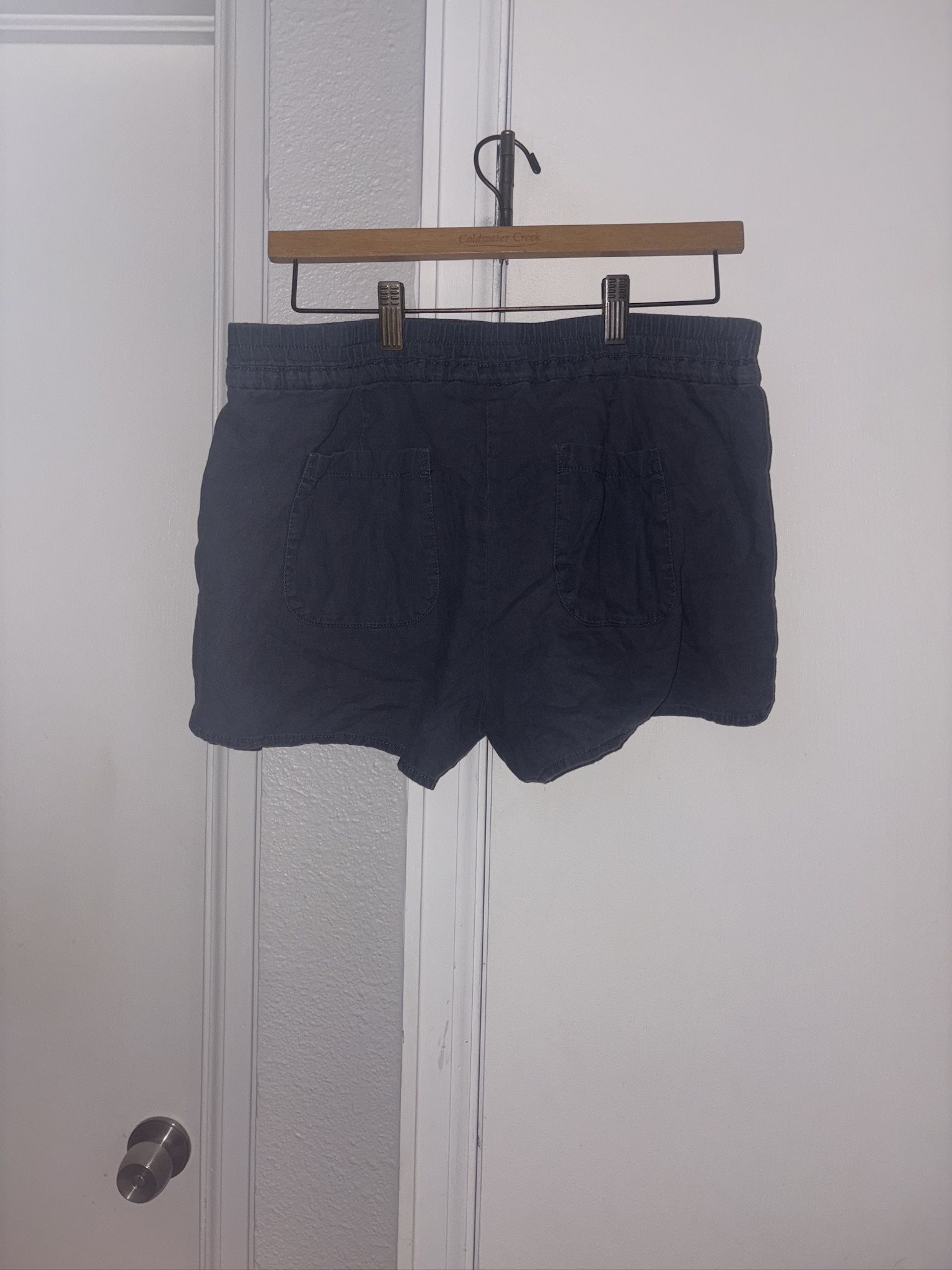 LOFT Dark Blue Athletic Shorts Women’s