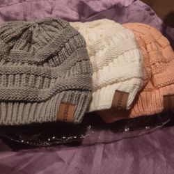 Set Of 3 Beanies