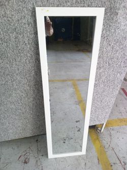 Mirror Hanger Floor 15x51