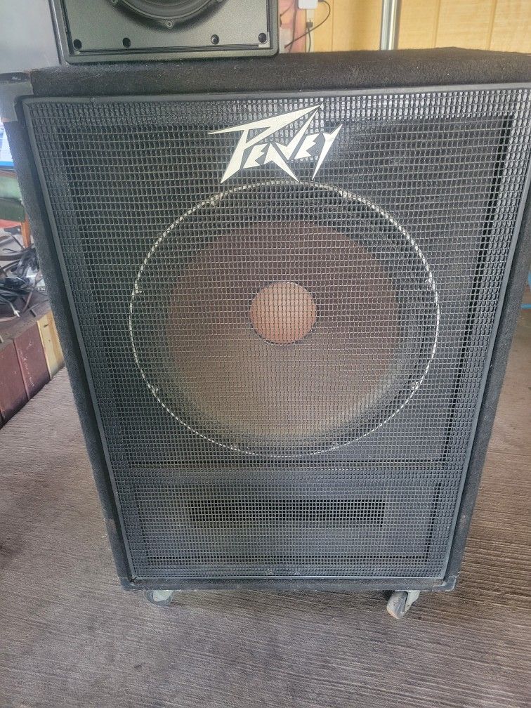 Peavey 118 Sub Woofer HC(still Available)