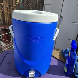5 Gallon Coleman Drink Cooler