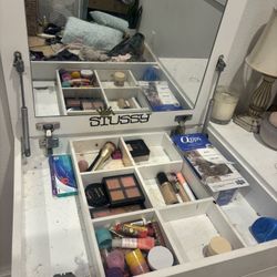 White Vanity/Desk