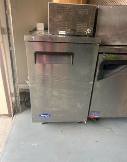 Commercial Reach In Freezer