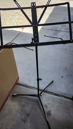 Sheet music stand
