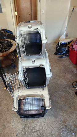 Pet carriers