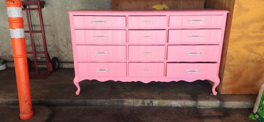 House Harmony dresser