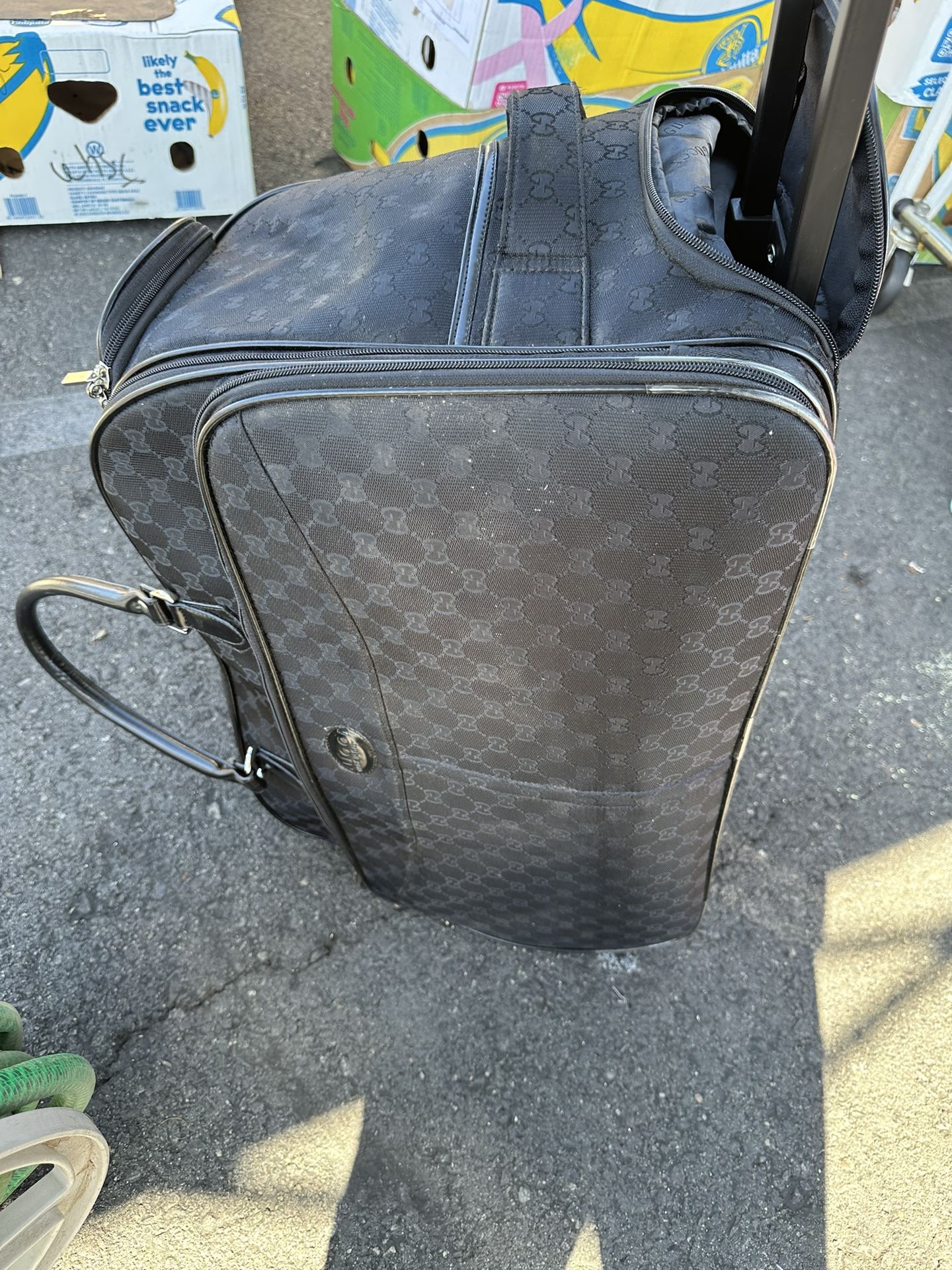 Suitcase Luggage Excellent Condition $45