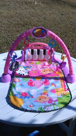 Fisher Price Kick`n Play Piano Gym Pink
