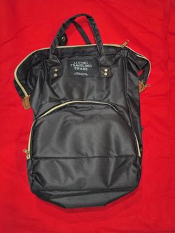 Living Traveling Share Black Backpack