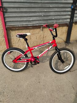 20 inch boys Huffy bike ready to ride with kickstand