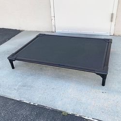 New in Box $30 Large Size, Elevated Dog Bed Breathable Raised Pet Bed Cot Indoor Outdoor 39”x28”x6”