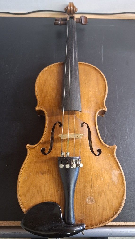 E R PFRETZSCHNER ANTIQUE VIOLIN