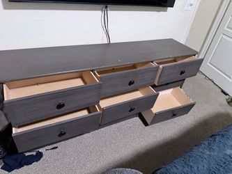 6-Drawer Dresser