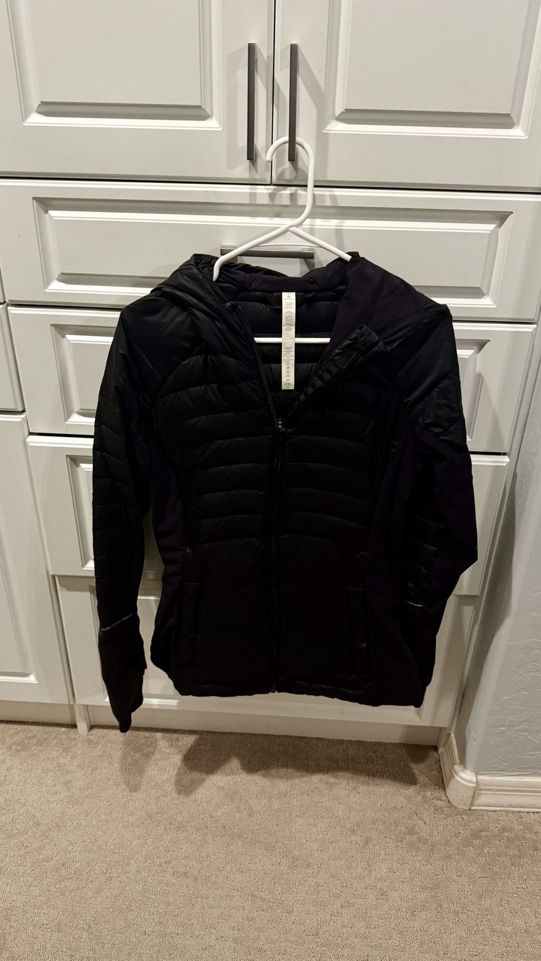 Lululemon size 6 light weight puffer black